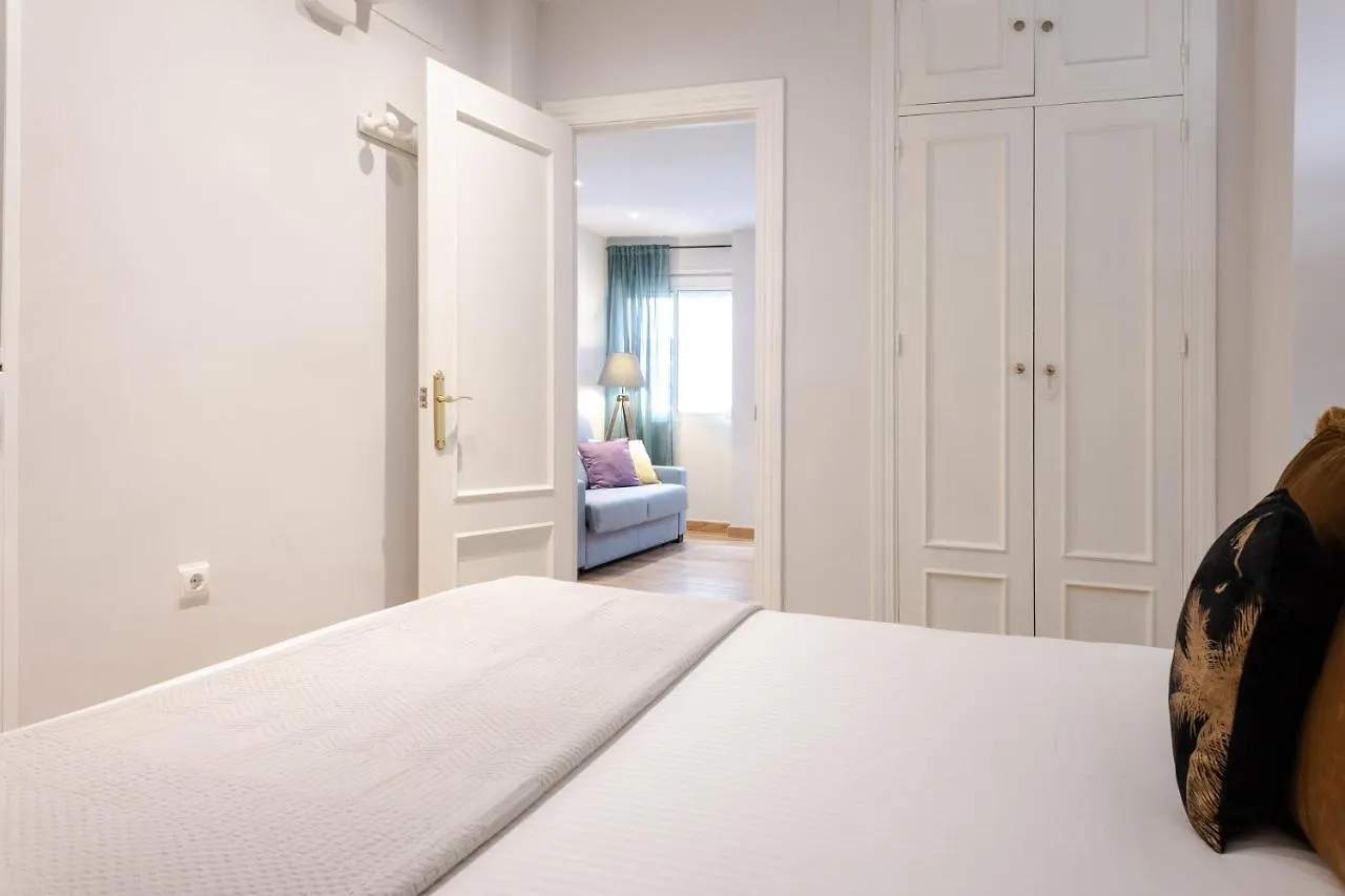 Apartment Close Atarazanas Market And Larios St 말라가